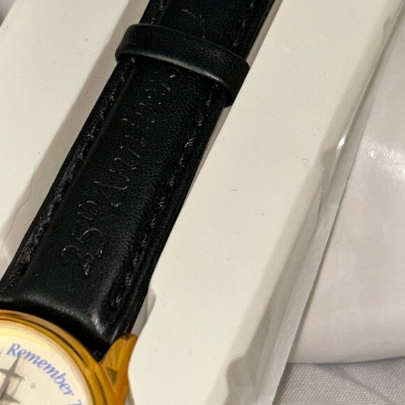 Walt Disney World 25th Anniversary Princess Castle Watch - Picture 7 of 7